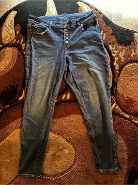 Women's Dark Blue High-Rise Button Fly Skinny Jeans